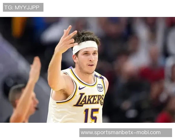 里夫斯闪耀湖人历史成就单场20次罚球新里程碑追平浓眉科比传奇